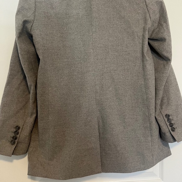 Women's Tailored Light Grey Blazer [Medium] - Picture 3 of 6